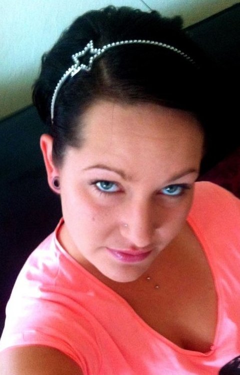 Cosette 32 Escort Bonnetan
