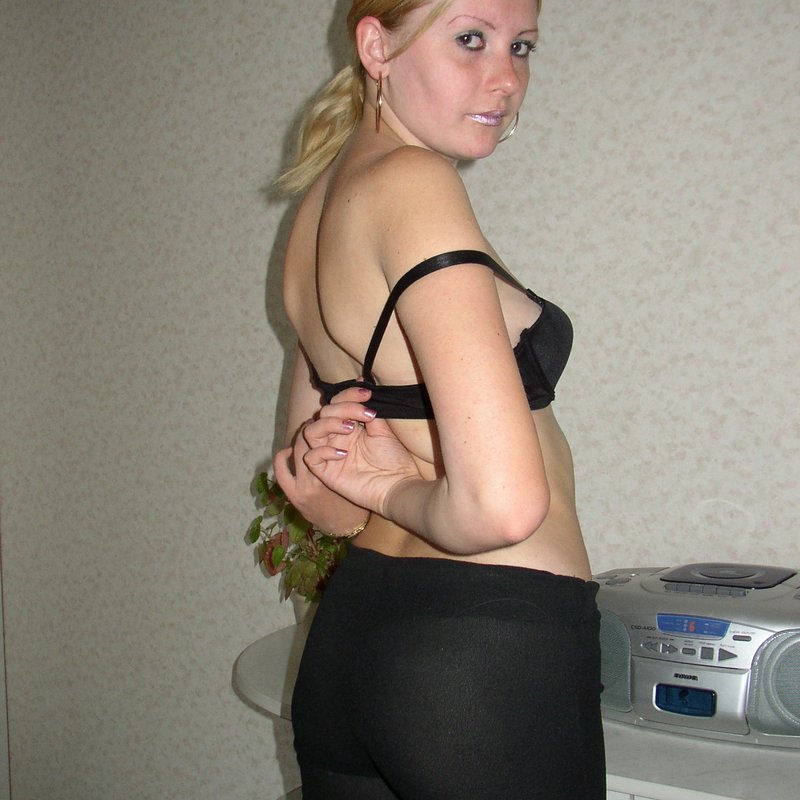 Hélène 25 Escort girls La Bourdonnière