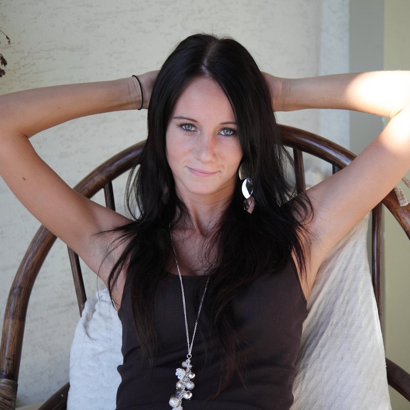 Juliane 25 Escortes discrètes Vaux-sur-Mer